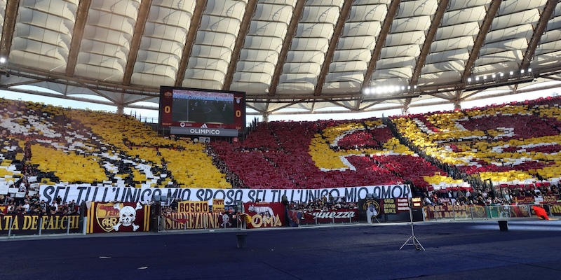 “Lo stadio giallorosso”: l'iniziativa della Curva Sud per la sfida contro l'Athletic Bilbao