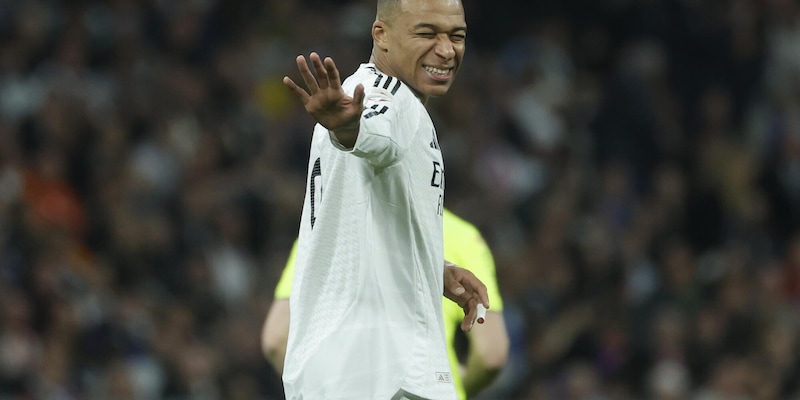 Mbappé risponde a Julian Alvarez: è 1-1 tra Real Madrid e Atletico 1 Mbappé risponde a Julian Alvarez: è 1-1 tra Real Madrid e Atletico
