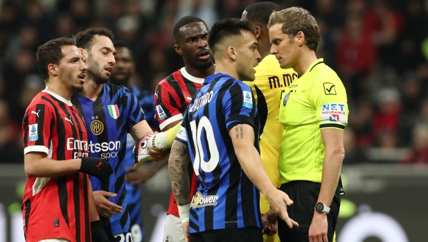 Le pagelle degli arbitri: Fabbri, incertezze da 5; Chiffi strappa il 6 1 Le pagelle degli arbitri: Fabbri, incertezze da 5; Chiffi strappa il 6