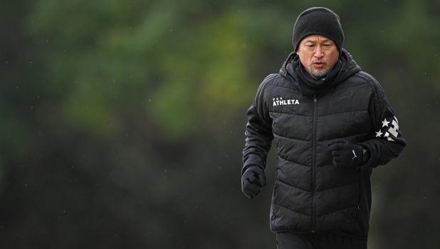 Miura: "Gioco ancora a 58 anni. Baggio un amico. Io, il Genoa, Scoglio e il 'grazie' sul bagaglio"