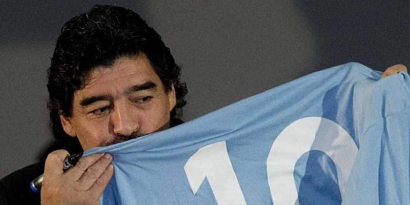 Mostrato il cadavere di Maradona: quello non è il nostro Diego