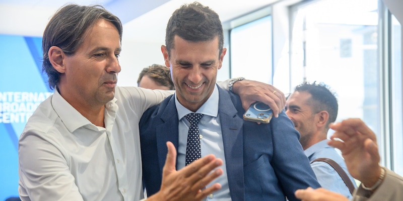 Doppio esonero di Juve e Milan: un clamoroso precedente fa sognare i tifosi dell'Inter 1 Doppio esonero di Juve e Milan: un clamoroso precedente fa sognare i tifosi dell'Inter