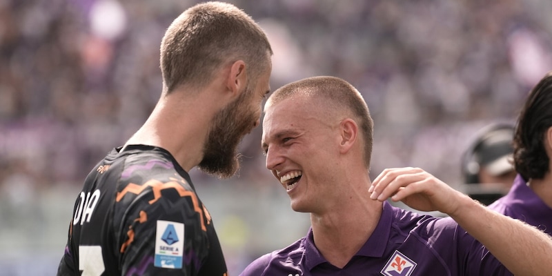 Gudmundsson esulta dopo la Juve, De Gea scherza: "Continua a segnare gol di m..."