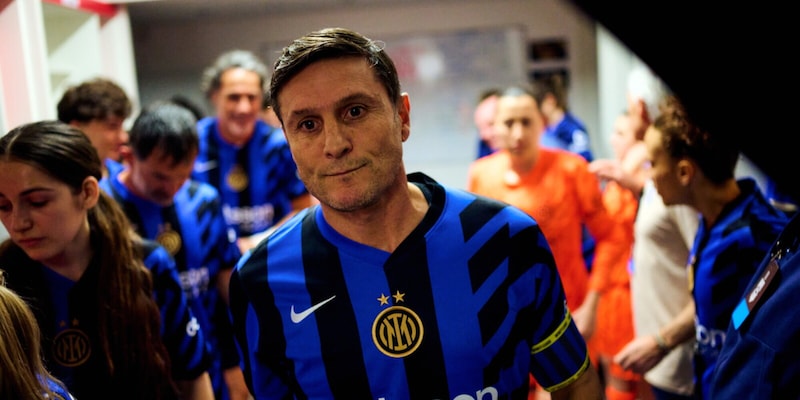 Zanetti, giù la maschera: il Triplete Inter e il grande obiettivo di mercato 1 Zanetti, giù la maschera: il Triplete Inter e il grande obiettivo di mercato