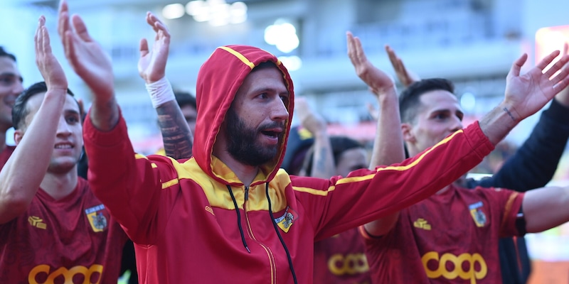 La Serie B torna su Sky: i dettagli dell'accordo con la Lega B 1 La Serie B torna su Sky: i dettagli dell'accordo con la Lega B
