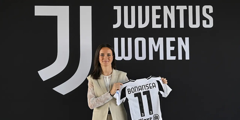 Juve e Bonansea, la storia continua: "Mi inorgoglisce tantissimo" 1 Juve e Bonansea, la storia continua: "Mi inorgoglisce tantissimo"