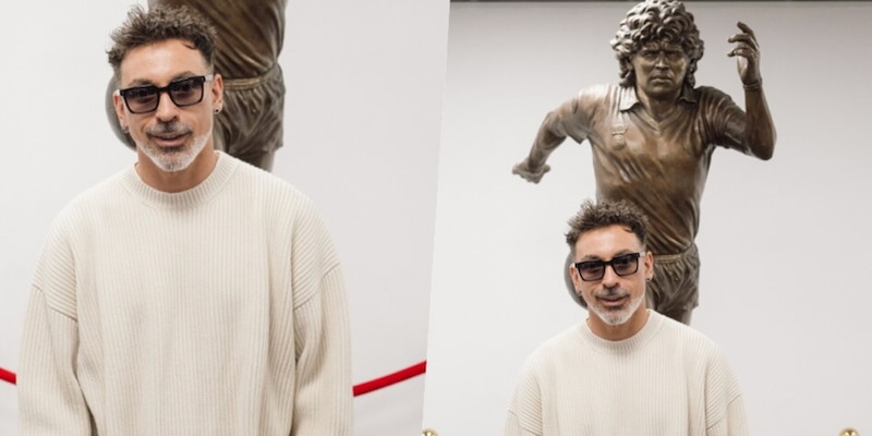 Lavezzi torna a Napoli: la foto con la statua di Maradona fa impazzire i tifosi 1 Lavezzi torna a Napoli: la foto con la statua di Maradona fa impazzire i tifosi