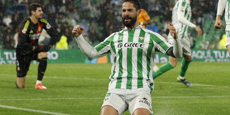 Isco frena la corsa del Real Madrid, il Betis Siviglia vince in rimonta