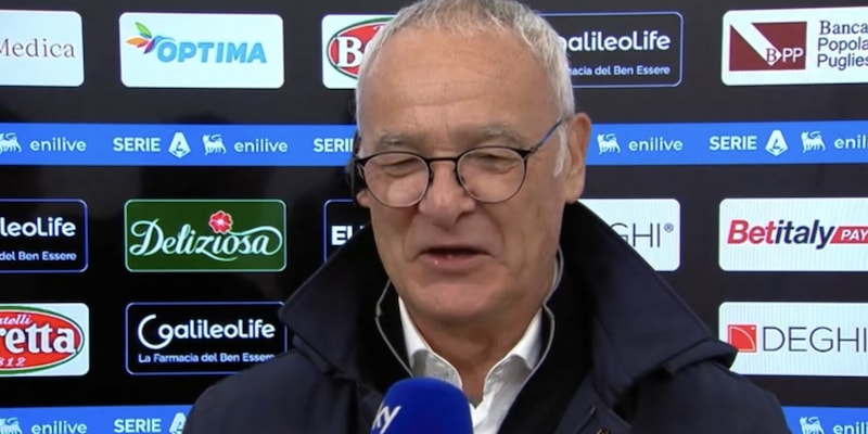 Ranieri e il siparietto in tv: "Nuovo allenatore Roma? Volevo dirvi tutto, ma...". In studio scoppiano tutti a ridere 1 Ranieri e il siparietto in tv: "Nuovo allenatore Roma? Volevo dirvi tutto, ma...". In studio scoppiano tutti a ridere