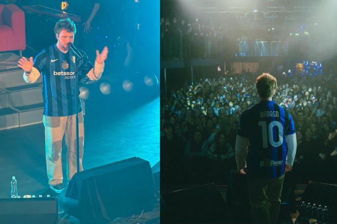 L’Inter regala la maglia a Alex Warren, lui la indossa al suo concerto in Italia 1 L’Inter regala la maglia a Alex Warren, lui la indossa al suo concerto in Italia