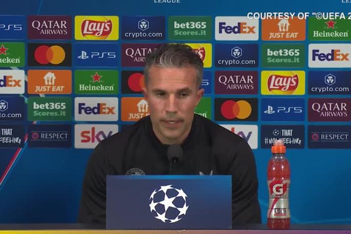 Van Persie punge Inzaghi: "Rinvio? Se in Italia non si può..." 1 Van Persie punge Inzaghi: "Rinvio? Se in Italia non si può..."