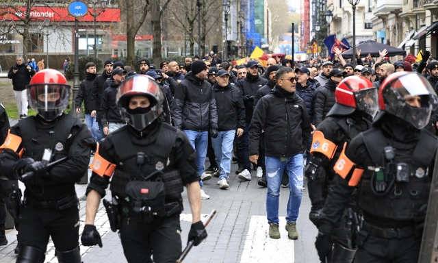 Tensione fuori dal San Mames: tifosi di Athletic e Roma a un passo dallo scontro 1 Tensione fuori dal San Mames: tifosi di Athletic e Roma a un passo dallo scontro