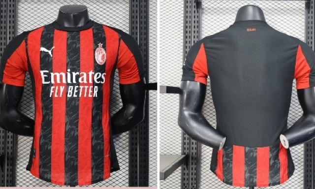 Diavoli sulle strisce e schiena nera. Le prime immagini della maglia del Milan 2025-26 1 Diavoli sulle strisce e schiena nera. Le prime immagini della maglia del Milan 2025-26