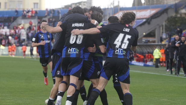 Pisa, tris al Mantova e fuga per la promozione. Samp e Carrarese, pari in rimonta