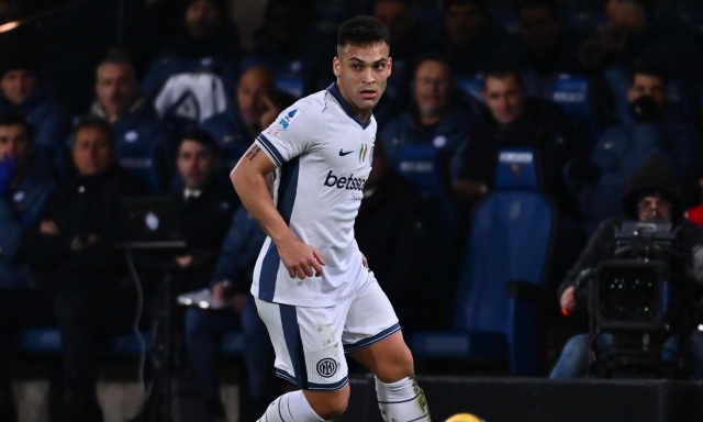 Lautaro in ripresa, in panchina col Milan? Dumfries stop, cerca il recupero per il Bayern 1 Lautaro in ripresa, in panchina col Milan? Dumfries stop, cerca il recupero per il Bayern