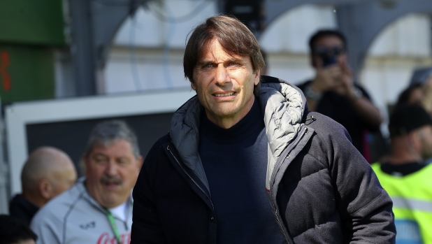 Rituffarsi nel passato glorioso o abbracciare l'amore presente: Juve o Napoli, il dilemma di Conte 1 Rituffarsi nel passato glorioso o abbracciare l'amore presente: Juve o Napoli, il dilemma di Conte