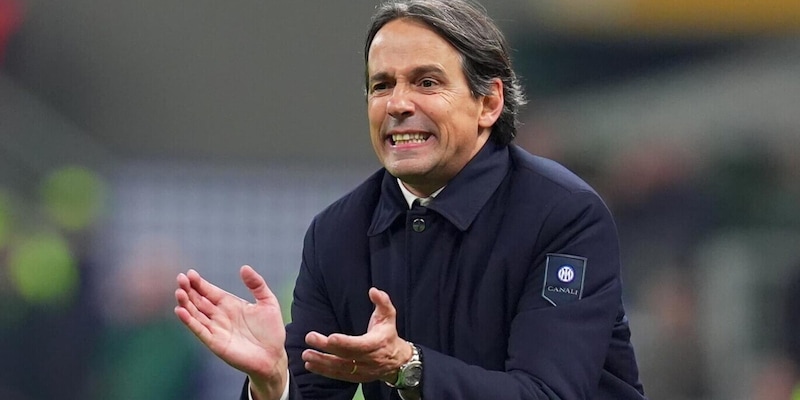 Inter, un tour de force da far tremare i polsi: sei gare in 17 giorni. Il Napoli ne gioca la metà 1 Inter, un tour de force da far tremare i polsi: sei gare in 17 giorni. Il Napoli ne gioca la metà