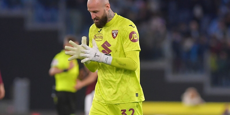 Como-Torino, Milinkovic oltre l'errore: ora ferma Nico Paz e Diao 1 Como-Torino, Milinkovic oltre l'errore: ora ferma Nico Paz e Diao