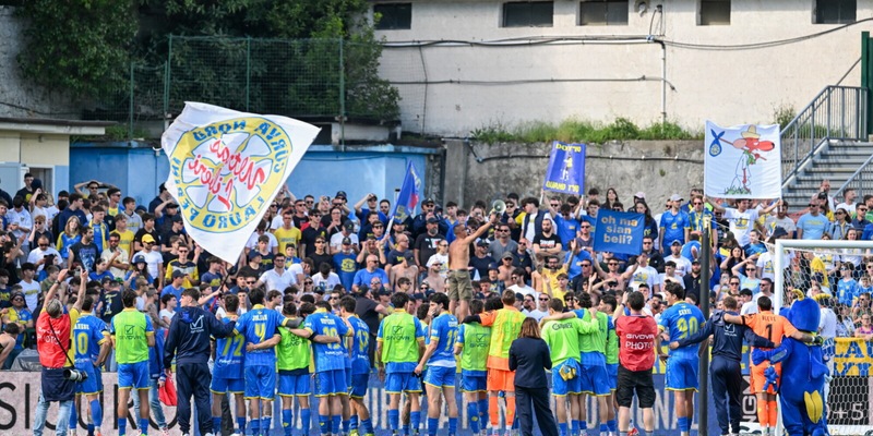 Guida alla 36ª giornata: tutta la B in campo il 1° maggio. La Samp cerca l’impresa con la Cremonese, il Pisa può salire in A, il Cosenza vicino alla C 1 Guida alla 36ª giornata: tutta la B in campo il 1° maggio. La Samp cerca l’impresa con la Cremonese, il Pisa può salire in A, il Cosenza vicino alla C