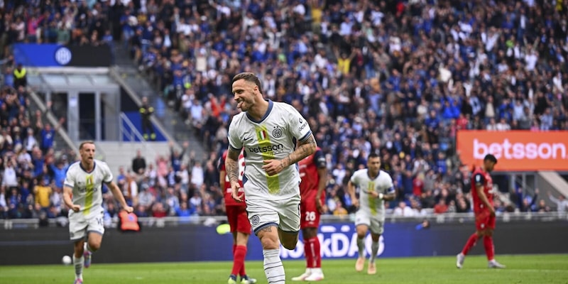 L'Inter batte il Cagliari con Arnautovic, Lautaro e Bisseck. Inzaghi a +6 sul Napoli 1 L'Inter batte il Cagliari con Arnautovic, Lautaro e Bisseck. Inzaghi a +6 sul Napoli