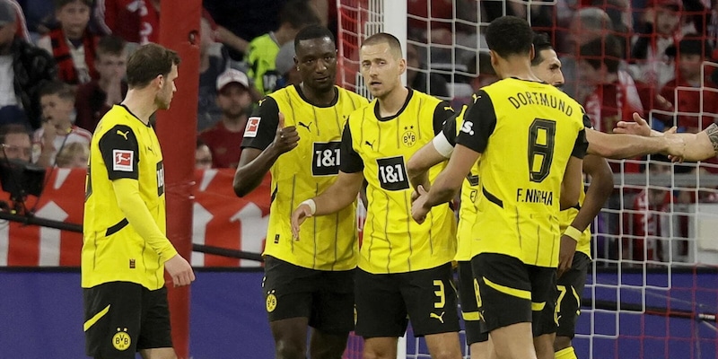 Bundesliga, pari tra Bayern Monaco e Borussia Dortmund. Il Leverkusen non ne approfitta 1 Bundesliga, pari tra Bayern Monaco e Borussia Dortmund. Il Leverkusen non ne approfitta