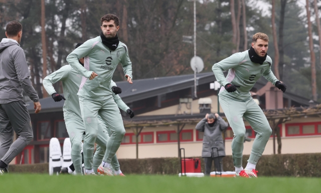 Milan-Atalanta, le ultime dai campi: dubbio Gimenez per Conceiçao. Posch in gruppo 1 Milan-Atalanta, le ultime dai campi: dubbio Gimenez per Conceiçao. Posch in gruppo