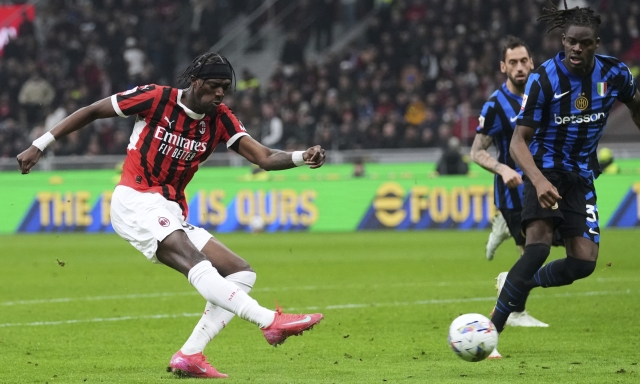 Abraham, ancora tu. Il Milan ha trovato l'anti-Inter. E ora quel prestito dalla Roma... 1 Abraham, ancora tu. Il Milan ha trovato l'anti-Inter. E ora quel prestito dalla Roma...