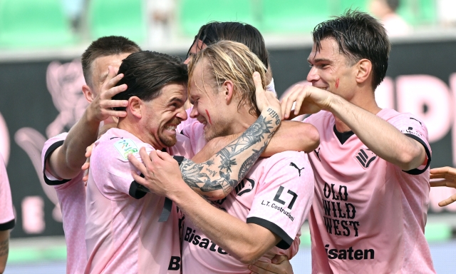 Tripletta di Pohjanpalo: Palermo a valanga sul Sassuolo. Pari show tra Catanzaro e Bari