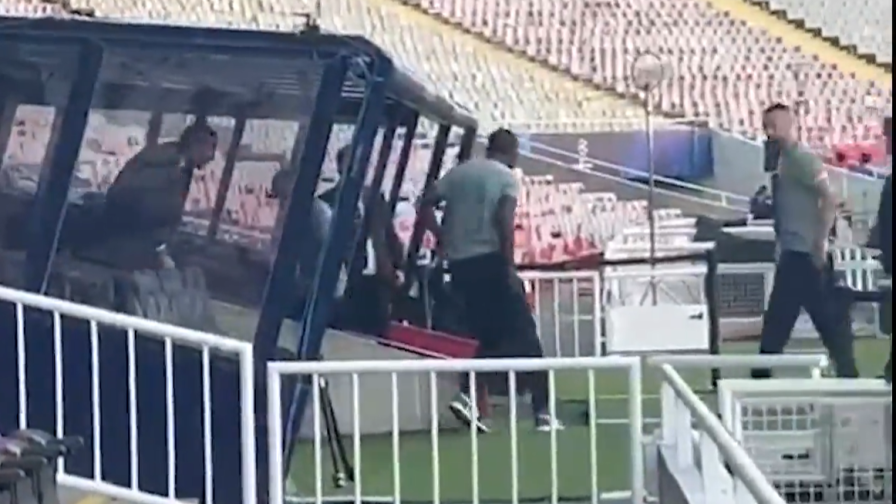 Thuram in dubbio? La squadra scende in campo, ma lui... 1 Thuram in dubbio? La squadra scende in campo, ma lui...