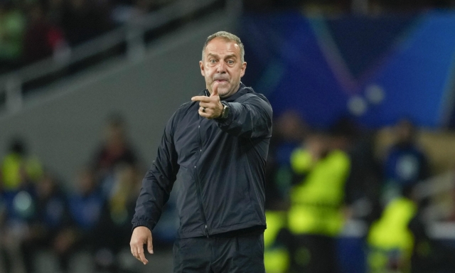 Zeman? No, Flick. Che impressione la linea difensiva del Barça contro l'Inter