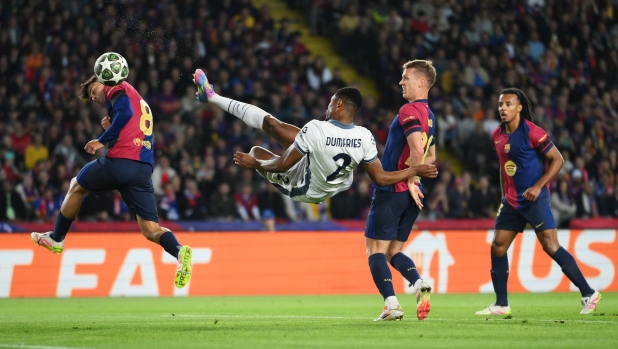 Prodezze, doppio vantaggio, rimpianti e un 3-3: Barça-Inter da cinema, si decide tutto a Milano