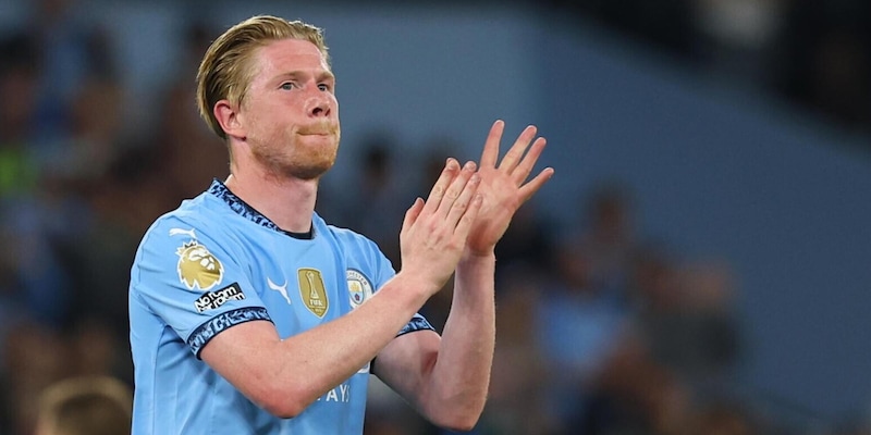 Svolta De Bruyne, spunta l'indizio che lo avvicina al Napoli. Ma chiama anche la Juve 15 Svolta De Bruyne, spunta l'indizio che lo avvicina al Napoli. Ma chiama anche la Juve