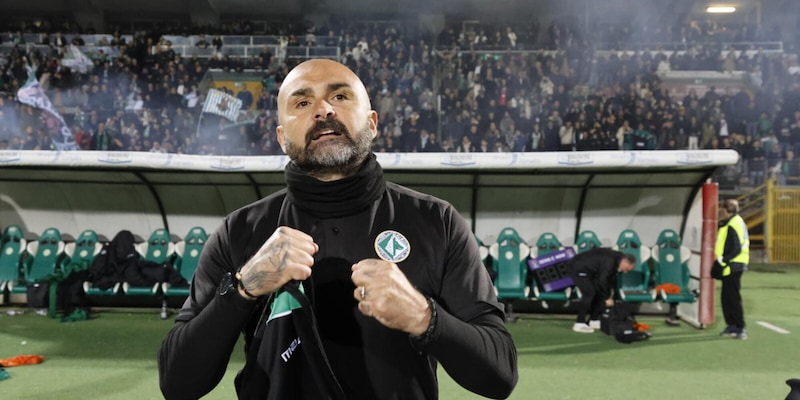 Per l’Avellino la festa non è ancora finita 15 Per l’Avellino la festa non è ancora finita