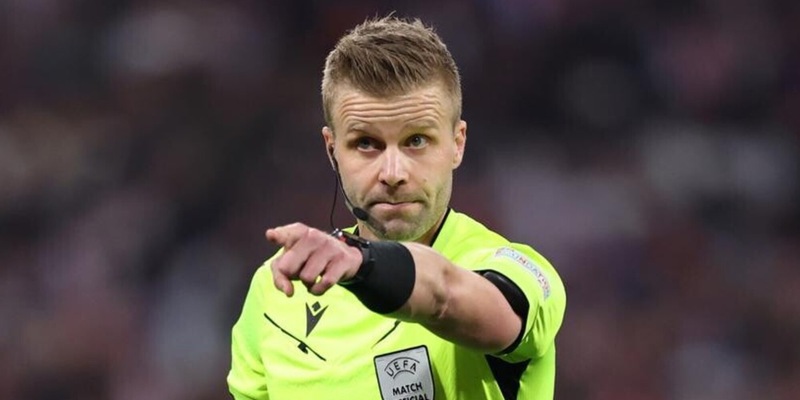 Conference, Fiorentina-Betis: lo svedese Nyberg arbitra la semifinale 16 Conference, Fiorentina-Betis: lo svedese Nyberg arbitra la semifinale