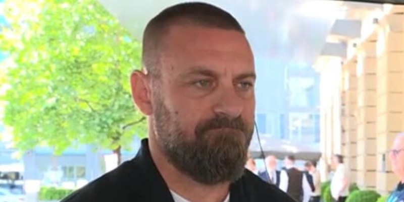 De Rossi: "Gasperini allenatore incredibile: ieri ho dovuto discutere con qualche tifoso della Roma…" 15 De Rossi: "Gasperini allenatore incredibile: ieri ho dovuto discutere con qualche tifoso della Roma…"