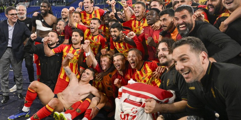Il Lecce contro la Lazio riscrive la storia con il fattore "C": i segreti del miracolo salvezza 1 Il Lecce contro la Lazio riscrive la storia con il fattore "C": i segreti del miracolo salvezza