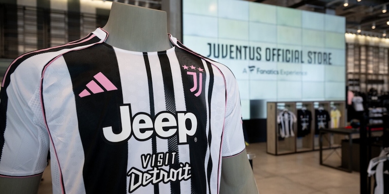 Perché la nuova maglia Juve piace a metà e i motivi del cambiamento 13 Perché la nuova maglia Juve piace a metà e i motivi del cambiamento