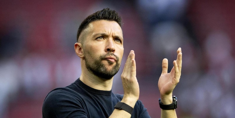 Farioli: "Cerco un club che lotti insieme a me". L'ex Ajax vuole la Serie A o la Premier 14 Farioli: "Cerco un club che lotti insieme a me". L'ex Ajax vuole la Serie A o la Premier