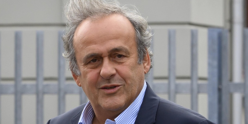 Platini e la frase sul suo futuro alla Juve: "Bello se torna Conte. Nessuno della società mi ha..." 1 Platini e la frase sul suo futuro alla Juve: "Bello se torna Conte. Nessuno della società mi ha..."