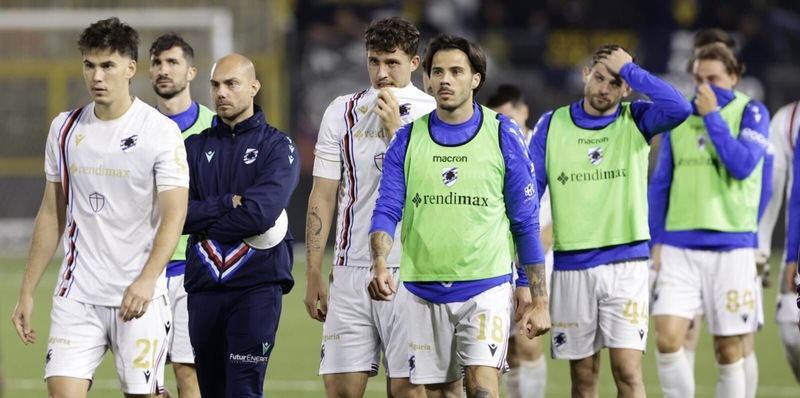 Sampdoria retrocessa, la squadra rientra all'alba per evitare i tifosi. Gravina: "Risalirà presto" 14 Sampdoria retrocessa, la squadra rientra all'alba per evitare i tifosi. Gravina: "Risalirà presto"