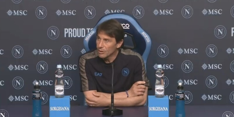 Conte, carica Scudetto: "Napoli, adesso finiamo il lavoro" 14 Conte, carica Scudetto: "Napoli, adesso finiamo il lavoro"