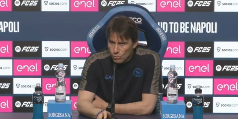 Conte e la lotta scudetto con l'Inter: "Lecce importante, ma non dimentichiamo..." 14 Conte e la lotta scudetto con l'Inter: "Lecce importante, ma non dimentichiamo..."
