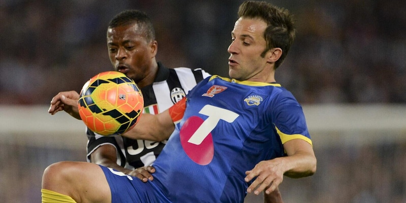 Evra, il vero fuoco e Del Piero: "Ritorno alla Juve? I tifosi ci sperano!" 16 Evra, il vero fuoco e Del Piero: "Ritorno alla Juve? I tifosi ci sperano!"