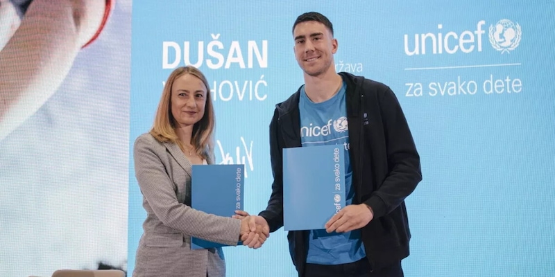 Vlahovic partner Unicef per la salute mentale: "Non vergognatevi a parlare"