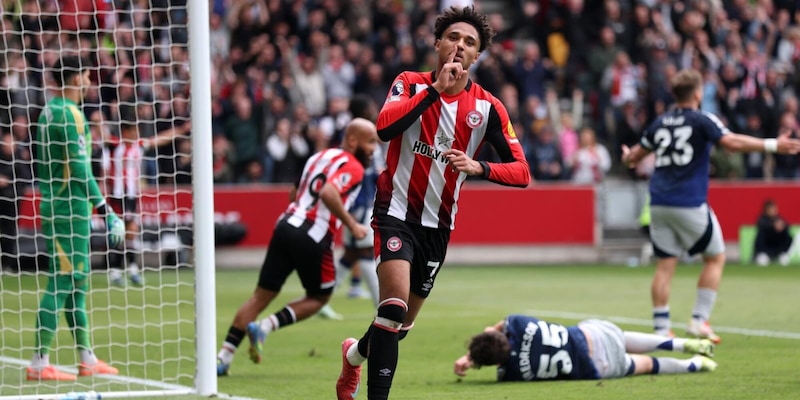 Manchester United, altra frenata in Premier League: poker del Brentford in rimonta 15 Manchester United, altra frenata in Premier League: poker del Brentford in rimonta