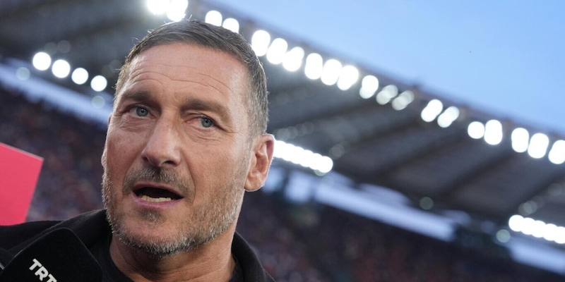 Totti: "Allegri o Conte alla Roma? Per me andranno altrove. E ai tifosi va detta la verità" 15 Totti: "Allegri o Conte alla Roma? Per me andranno altrove. E ai tifosi va detta la verità"