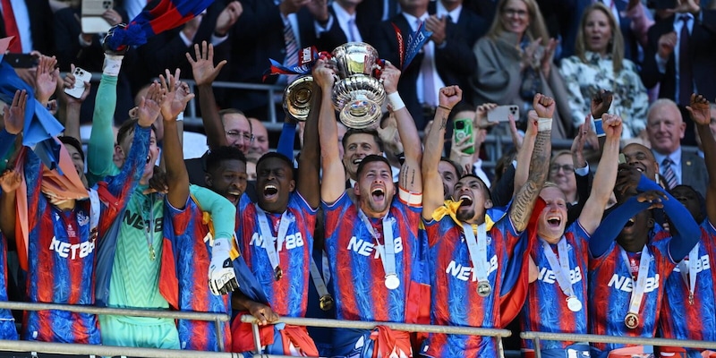 L'incredibile scommessa vinta da un tifoso inglese: ecco quanto ha incassato puntando sul Crystal Palace 14 L'incredibile scommessa vinta da un tifoso inglese: ecco quanto ha incassato puntando sul Crystal Palace