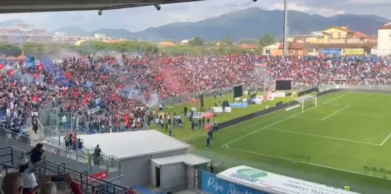 Il Pisa di Inzaghi fa la storia: promosso in Serie A dopo 34 anni. La sconfitta è indolore a Bari 14 Il Pisa di Inzaghi fa la storia: promosso in Serie A dopo 34 anni. La sconfitta è indolore a Bari