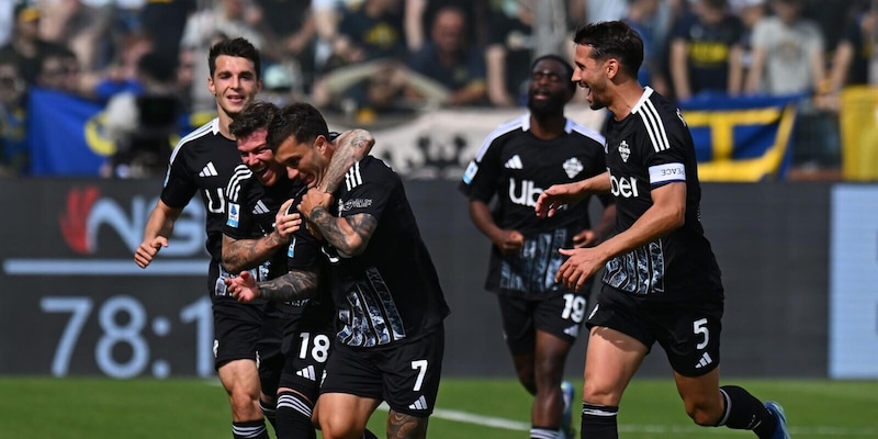 Blitz Como a Parma: Strefezza espugna il Tardini 16 Blitz Como a Parma: Strefezza espugna il Tardini