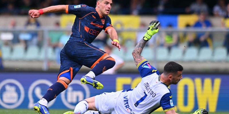 Tra Verona e Lecce è 1-1, corsa salvezza ancora aperta 16 Tra Verona e Lecce è 1-1, corsa salvezza ancora aperta